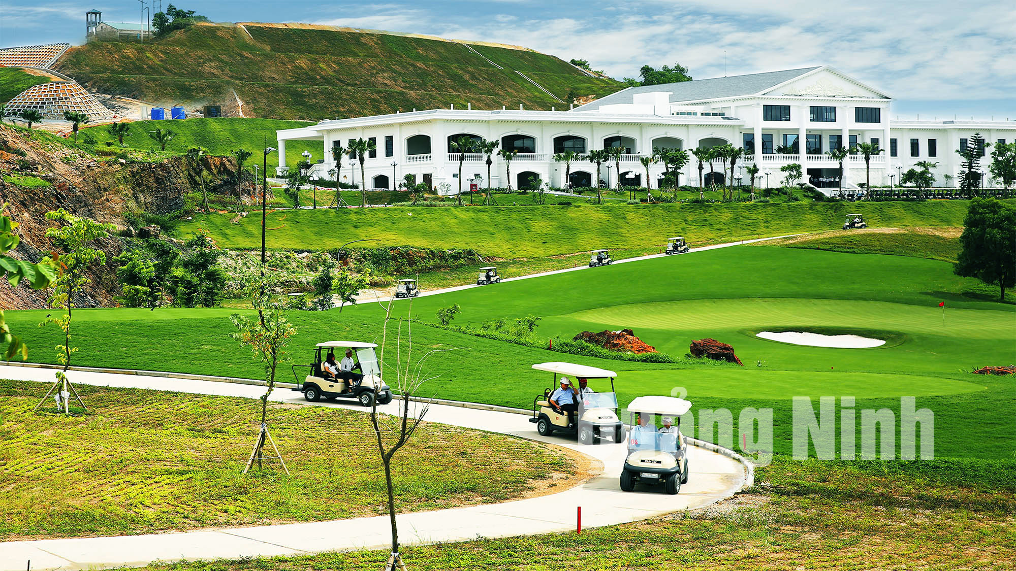 Sân golf Ngôi sao Hạ Long (4-2019). Ảnh: Đỗ Phương