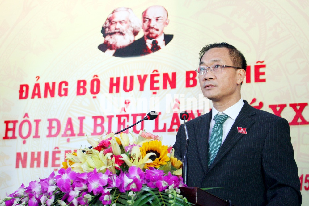 Đồng chí Vũ Hồng Thanh, Phó Bí thư Tỉnh ủy phát biểu tại Đại hội.