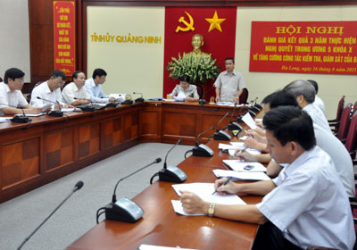 Quang cảnh buổi làm việc.