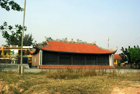 Đình Vạn Ninh mới được phục dựng lại năm 2006-2007. Ảnh: Nguyễn Thị Dương (Phòng Văn thể TP Móng Cái)