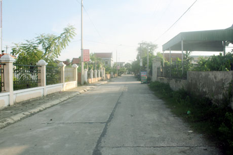 Nhiều tuyến đường ở TP Uông Bí được xây dựng khang trang từ phong trào hiến đất của người dân.