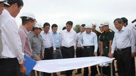 Bộ trưởng Thăng kiểm tra công tác thi công đường cao tốc Hà Nội - Thái Nguyên.