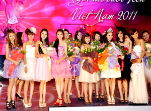 Cao Thanh Thảo My đăng quang Miss Teen 2011