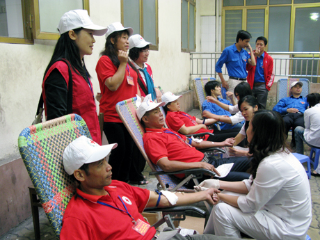 Một buổi hiến máu nhân đạo do Hội Chữ thập đỏ TP Hạ Long tổ chức.