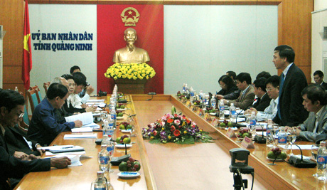 Đồng chí Đặng Huy Hậu, Phó Chủ tịch UBND tỉnh phát biểu tại buổi làm việc.