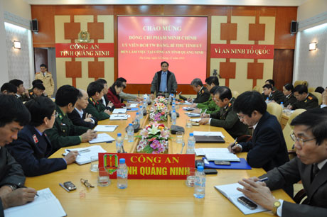  Bí thư Tỉnh ủy Phạm Minh Chính phát biểu kết luận buổi làm việc.