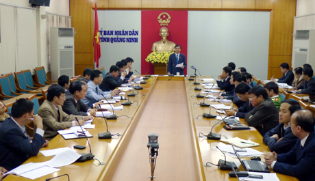 Đồng chí Đặng Huy Hậu, Phó Chủ tịch UBND tỉnh phát biểu kết luận hội nghị.
