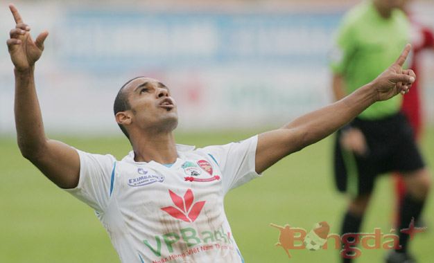 Evaldo đã lập cú đúp giúp HAGL thắng đậm 3-1 trước V.HP ngày khai mạc Super League 2012