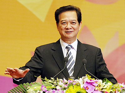 Thủ tướng Nguyễn Tấn Dũng: Hành động quyết liệt để vượt qua sức ỳ của quá trình khởi động, đặt tiến trình phát triển của đất nước vào quỹ đạo mới - Quỹ đạo phát triển bền vững - Ảnh Chinhphu.vn/Nhật Bắc