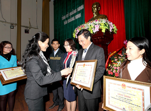 Báo Quảng Ninh triển khai công tác thông tin tuyên truyền năm 2012
