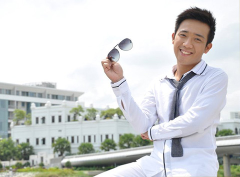 MC - diễn viên Trấn Thành ngày càng đắt sô sau khi bắt cặp với Đoan Trang tham gia và chiến thắng tại chương trình truyền hình thực tế Cặp đôi hoàn hảo 2011.