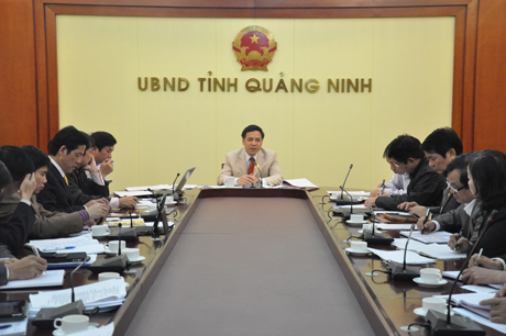 Đồng chí Đặng Huy Hậu, Phó Chủ tịch UBND tỉnh chủ trì.