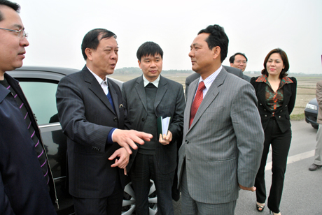 Phó Chủ tịch Thường trực UBND tỉnh kiểm tra thực tế tại Đông Triều.
