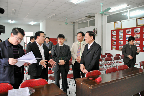Phó Chủ tịch Thường trực UBND tỉnh kiểm tra điện, nước phục vụ đại biểu thăm Khu Công nghiệp Cái Lân.
