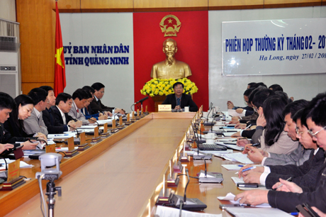 Đồng chí Nguyễn Văn Đọc, Chủ tịch UBND tỉnh kếtl uận phiên họp.