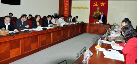 Đồng chí Phạm Minh Chính, Bí thư Tỉnh ủy kết luận những nội dung thảo luận trong sáng 15-3.