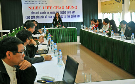Tiến sĩ Nguyễn Thị Nghĩa, Thứ trưởng Bộ GD&ĐT kết luận tại buổi làm việc.
