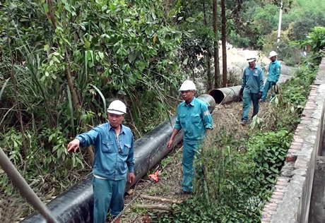 Hệ thống đường ống dẫn nước do đơn vị quản lý thường xuyên được kiểm tra, đảm bảo vận hành an toàn.
