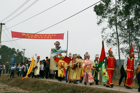 Huyện Vân Đồn diễn Sơn Thái nhân du hương trong Lễ hội Đại Phan của người Sán Dìu.