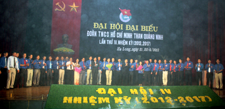 BCH Đoàn Than Quảng Ninh khoá IV, nhiệm kỳ 2012-2017 ra mắt.
