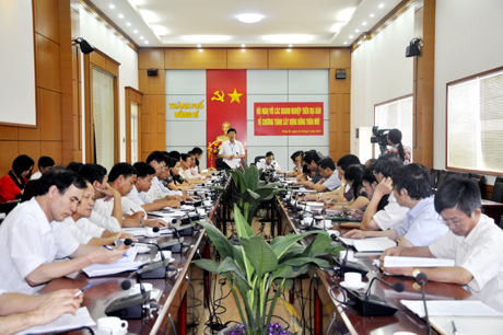 Quang cảnh buổi gặp mặt đại diện các doanh nghiệp trên địa bàn về chương trình xây dựng nông thôn mới của thành phố Uông Bí.