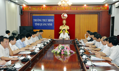 Đồng chí Nguyễn Đức Long, Phó Bí thư Tỉnh ủy, Chủ tịch HĐND tỉnh chủ trì hội nghị.