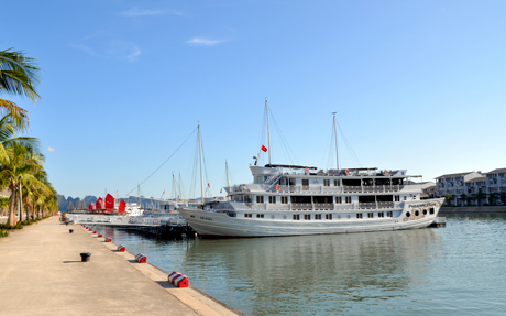 Cảng tàu được đưa vào hoạt động góp phần đồng bộ hóa các dịch vụ du lịch ở Tuần Châu.