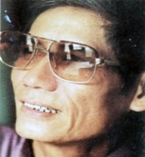 Nhà thơ, nhà báo Mai Phương.
