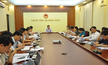 ồng chí Nguyễn Văn Đọc, Chủ tịch UBND tỉnh, Chủ tịch Hội đồng TĐ-KT tỉnh chỉ trì hội nghị.