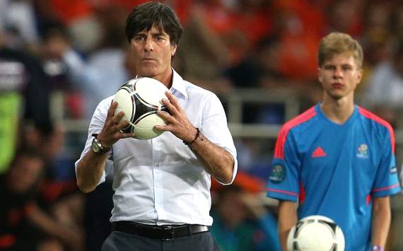 Joachim Low bất ngờ tiết lộ ý định rời tuyển Đức