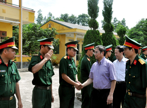 Bí thư Tỉnh uỷ Phạm Minh Chính thăm và làm việc tại Sư đoàn 395