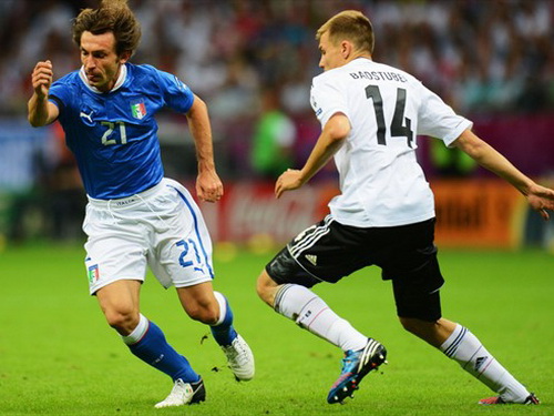 Pirlo chơi nổi bật trong trận bán kết EURO 2012 với Đức - Ảnh Getty