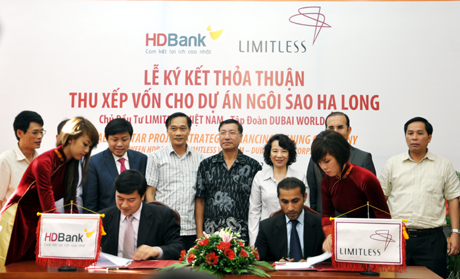 Đại diện HD bank và Limitless Việt Nam ký thỏa thuận hợp tác