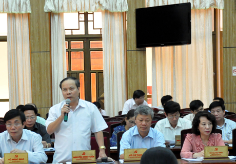 Đồng chí Nguyễn Đình Tuấn, Ủy viên BTV Tỉnh ủy, Chủ nhiệm UBKT Tỉnh ủy phát biểu tại hội nghị.