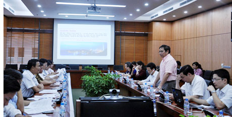 Đồng chí Phạm Minh Chính, Uỷ viên T.Ư Đảng, Bí thư Tỉnh uỷ phát biểu tại buổi làm việc.