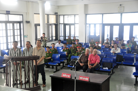 Quang cảnh phiên tòa phúc thẩm.