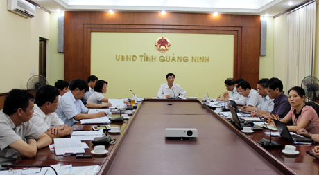 Đồng chí Nguyễn Văn Đọc, Chủ tịch UBND tỉnh, Bí thư Ban cán sự Đảng UBND tỉnh chủ trì hội nghị giao ban.