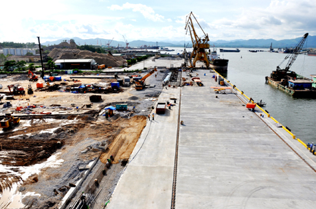 Tất cả công tác chuẩn bị của CICT đã sẵn sàng cho ngày đón chuyến tàu container đầu tiên vào làm hàng tại bến cảng. Song song với đó, các nhà thầu cũng đang hoàn thiện các hạng mục của bến số 2, để hoàn thành vào cuối năm 2012.