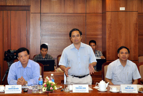 Đồng chí Phạm Minh Chính, Bí thư Tỉnh ủy phát biểu tại buổi làm việc.