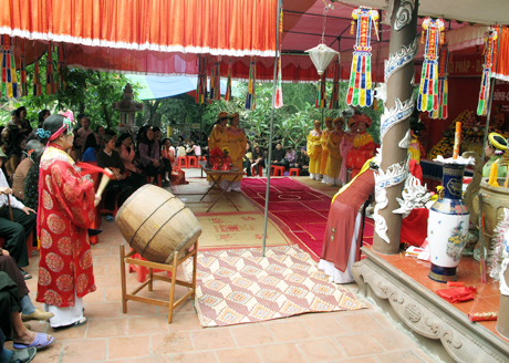 Lễ hội đình Lạc Thanh được phục dựng lại.