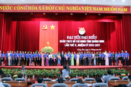BCH Tỉnh Đoàn khoá X, nhiệm kỳ 2012-2017 ra mắt Đại hội.
