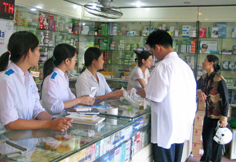 Nhà thuốc số 1, đường Lê Thánh Tông, TP Hạ Long (thuộc Công ty TNHH Dược phẩm Bạch Đằng) đạt tiêu chuẩn nhà thuốc thực hành (GPP).