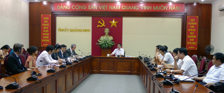 Ngày 30-8, đồng chí Đỗ Thông, Phó Chủ tịch Thường trực UBND tỉnh đã có buổi làm việc với Công ty tư vấn Perkins Will và nhà thầu phụ Aurecon (Hoa Kỳ) về trao đổi, thảo luận các nội dung liên quan đến triển khai lập Quy hoạch vùng tỉnh Quảng Ninh. Tham dự buổi làm việc còn có lãnh đạo các sở, ngành, liên quan.