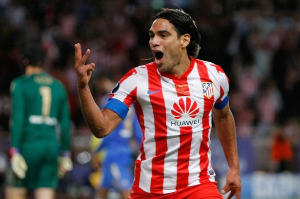 Falcao ăn mừng bàn thắng vào lưới Chelsea - Ảnh Getty