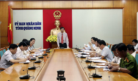 Chủ tịch UBND tỉnh Nguyễn Văn Đọc phát biểu kết luận buổi làm việc.