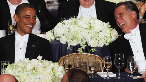 Ông Obama và Romney trong một bữa tiệc tại New York hồi tháng 10. Ảnh: AFP