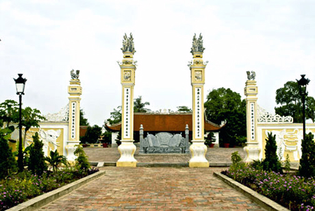 Đền thờ Trần Hưng Đạo ở  phường Yên Giang (TX Quảng Yên).