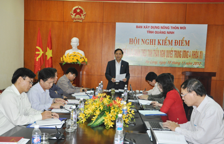 Đồng chí Đặng Huy Hậu, Ủy viên Ban Thường vụ Tỉnh ủy, Phó Chủ tịch UBND tỉnh dự và chỉ đạo hội nghị.