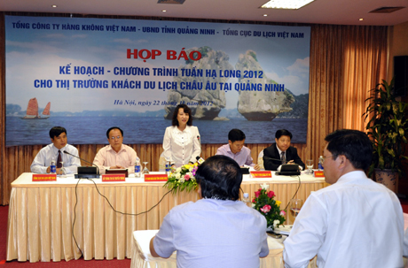 Họp báo thông báo chương trình Tuần Hạ Long 2012 cho thị trường khách du lịch châu Âu tại Quảng Ninh
