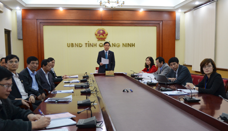Đồng chí Đặng Huy Hậu, Phó Chủ tịch UBND tỉnh phát biểu  tại cuộc họp.